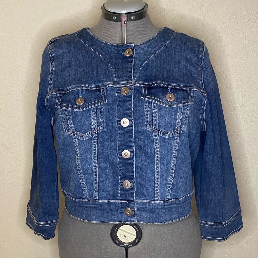 Torrid Cropped Denim Jacket Size 1